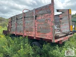 lot 140 image: Forage wagon. This item is located ...