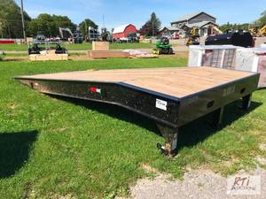 lot 146 image: Portable adjustable loading dock, 2...