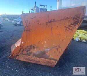 lot 181 image: V Snow plow. This item is located i...