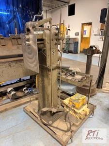 lot 206 image: Niagara bead machine. Runs and oper...