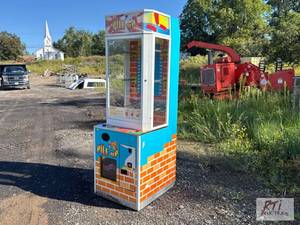 lot 293 image: Pileup arcade game with manual, con...