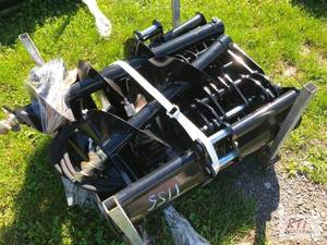lot 102 image: Mini excavator attachment kit inclu...