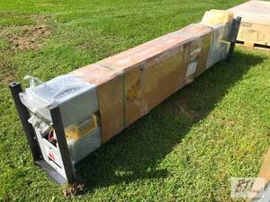 lot 176 image: SDLanch 2 post car lift with pump, ...