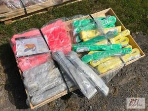 lot 226 image: Crate of mixed sized web slings. M...