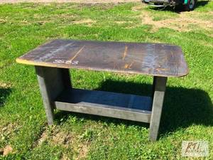 lot 228 image: 5ft heavy duty welding table. MDI ...