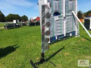 lot 242 image: Vertical rotating shooting target. ...