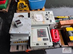 lot 15 image: Pallet of electrical boxes.#15...