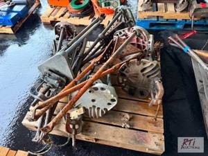 lot 25 image: Pallet of RIDGID TRISTANDS. #25...