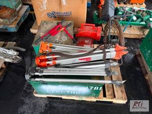 lot 30 image: Pallet with GREENLEE EMT Attachment...