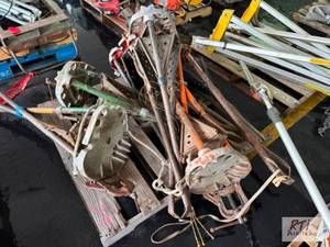 lot 34 image: Pallet of RIDGID TRISTANDS. #34...