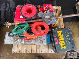lot 43 image: Pallet of Power tools, Hand tools, ...
