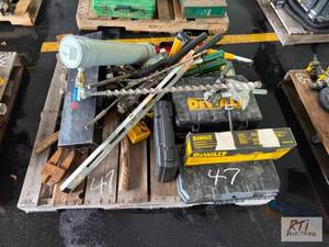 lot 47 image: Pallet of power tools, Hand tools, ...