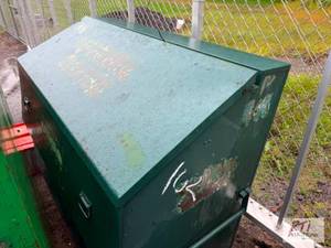lot 102 image: Storage job box.#102...
