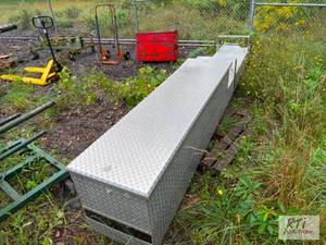 lot 126 image: Diamond plate toolbox. #126...