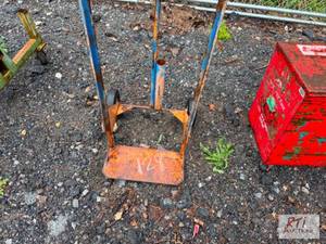 lot 129 image: Hand cart. #129...