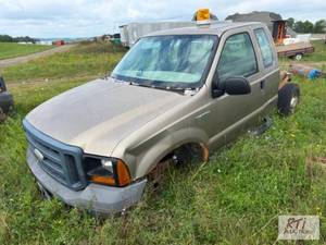 lot 3 image: 2006 Ford F-250 Pickup Truck. VIN1...
