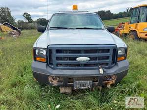 lot 4 image: 2006 Ford F-250 Pickup Truck. VIN1...