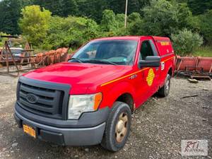 lot 9 image: 2009 Ford F-150 XL Pickup Truck. VI...
