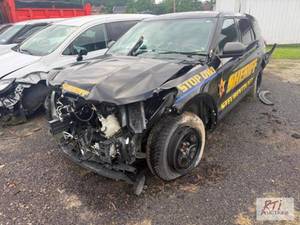 lot 14 image: 2020 Ford Explorer PD Trim. VIN1FM...