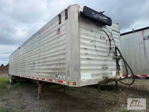 lot 29 image: 2010 48FT Travis Aluminum walking f...