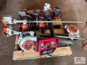 lot 79 image: Pallet of 4 chainsaws, 3 STIHL&nbsp...