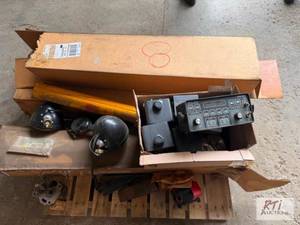 lot 83 image: Pallet of miscellaneous truck parts...