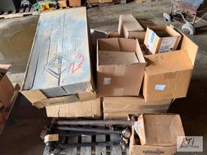 lot 98 image: Pallet of miscellaneous truck parts...