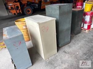lot 103 image: 4 Storage drawers.&nbspThe item is...