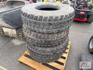 lot 847 image: (4) Goodyear 3712.5R16.5 wrangler ...