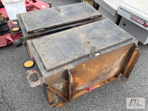 lot 888 image: (2) Steel toolboxes...