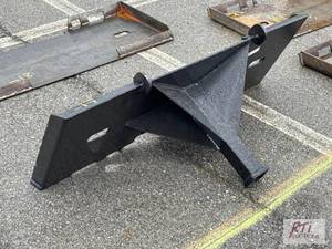 lot 967 image: Hitch receiver for skid loader...