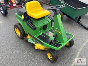 lot 981 image: John Deere SRX75 rear engine rider...