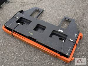 lot 997 image: Pallet forks for skid loader with 4...