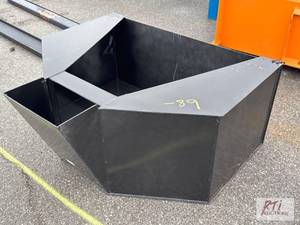 lot 1005 image: Concrete bucket for skid loader...