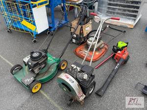 lot 1009 image: Leaf blower, Push lawn mower, Ply m...