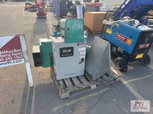 lot 1014 image: Onan electric gen set, 22.5 KW, die...