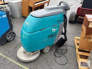 lot 1039 image: Tennant T3 walk behind electric flo...