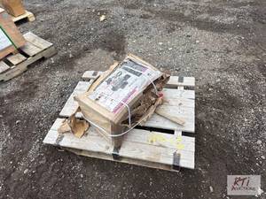 lot 1091 image: ATS 13,000lbs. electric winch...