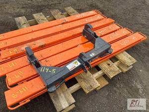 lot 1092 image: Wolverine 3pt quick hitch...