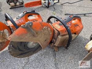 lot 1145 image: Stihl TS420 demo saw...