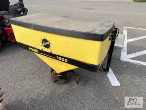 lot 1159 image: Fisher 1000 hitch mounted poly salt...