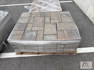 lot 1184 image: (2) Partial pallet of mixed size co...