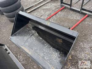 lot 1317 image: Swict 60in GP bucket for skid loade...
