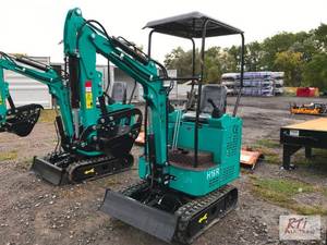 lot 25 image: CF Industry H16R mini excavator, 16...