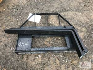 lot 45 image: AGT pallet forks for skid loader wi...