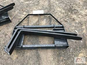 lot 48 image: AGT pallet forks for skid loader wi...