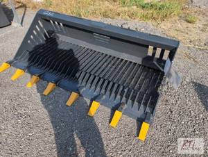lot 90 image: LandHonor 72in rock bucket for skid...