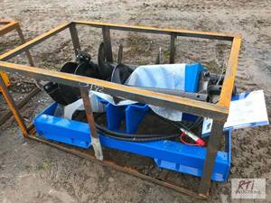 lot 104 image: Hydraulic post hole digger with 16i...
