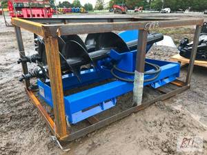 lot 105 image: Hydraulic post hole digger with 16i...