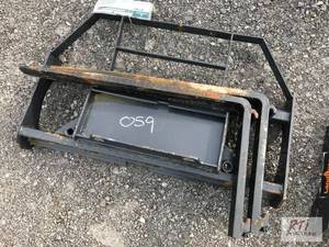 lot 138 image: Mini skid loader carriage for bale ...